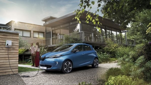 15 000 km darmowej podróży w 100% elektrycznym Renault ZOE 15 000 km darmowej podróży w 100% elektrycznym Renault ZOE